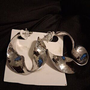 twisty hoop earrings